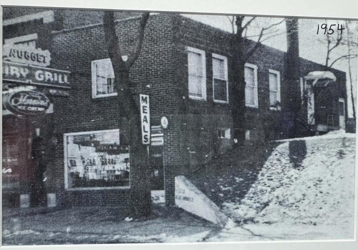 The Nugget Grill building on E. Michigan Avenue, Lansing, 1954
